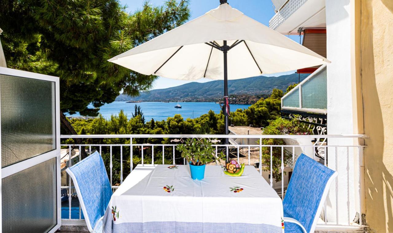 Lions Apartments Poros Town Exterior photo