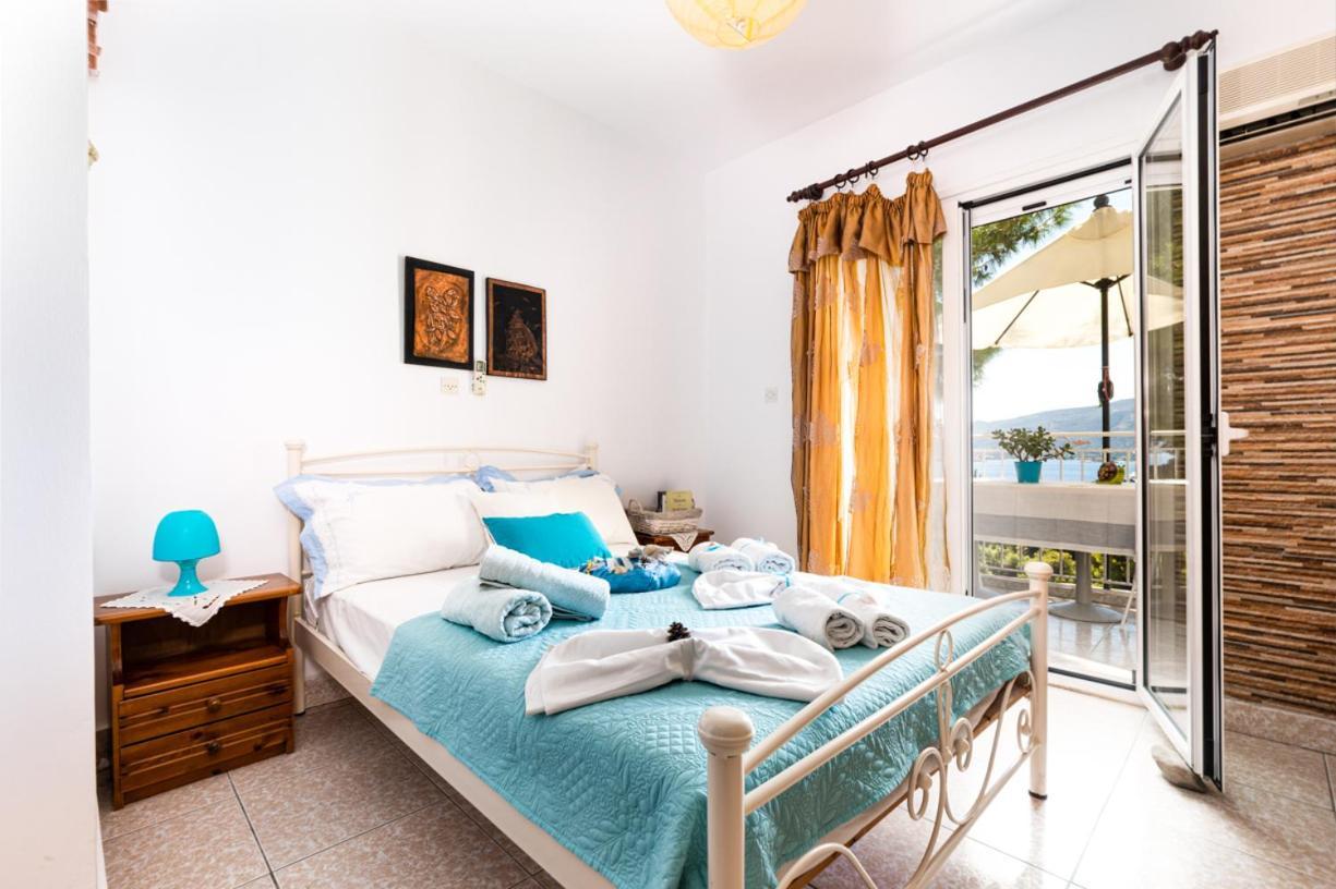 Lions Apartments Poros Town Exterior photo