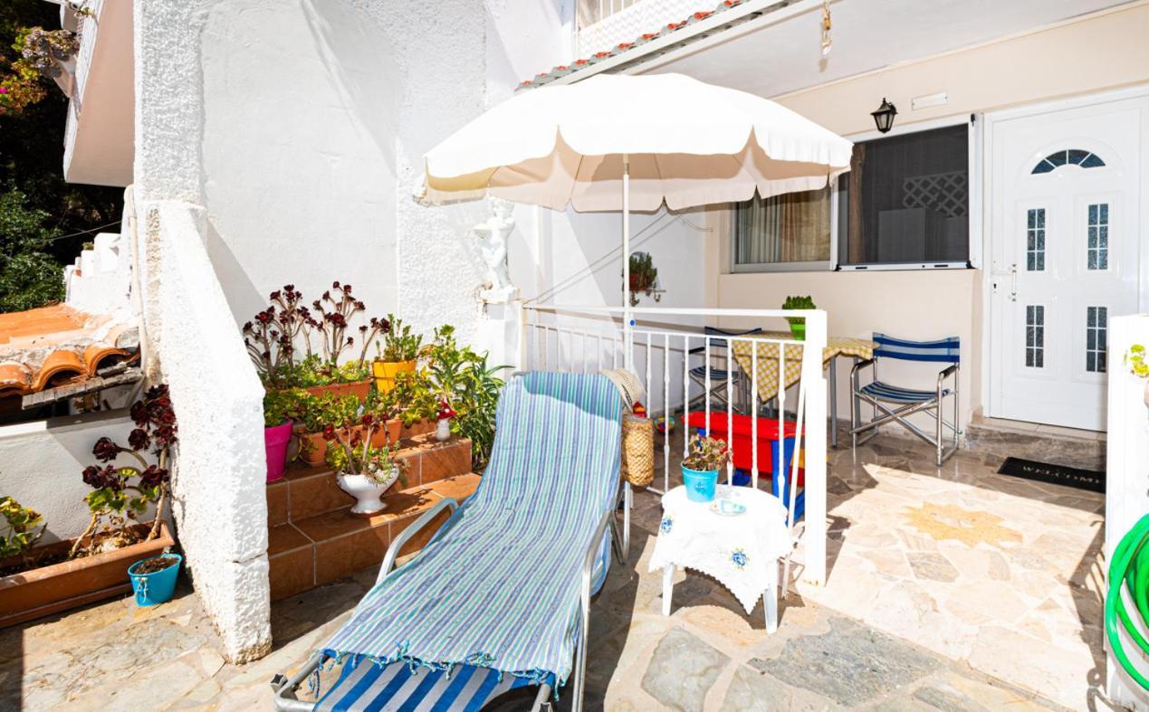 Lions Apartments Poros Town Exterior photo