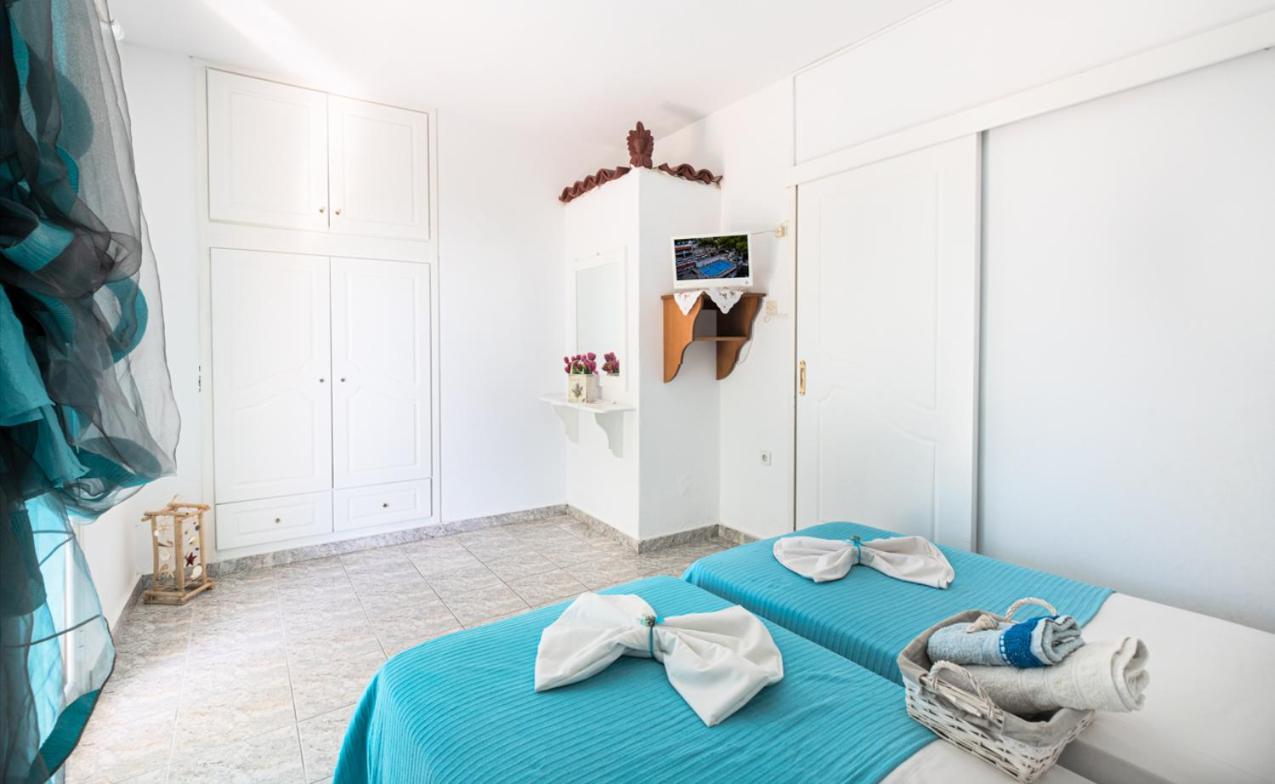 Lions Apartments Poros Town Exterior photo
