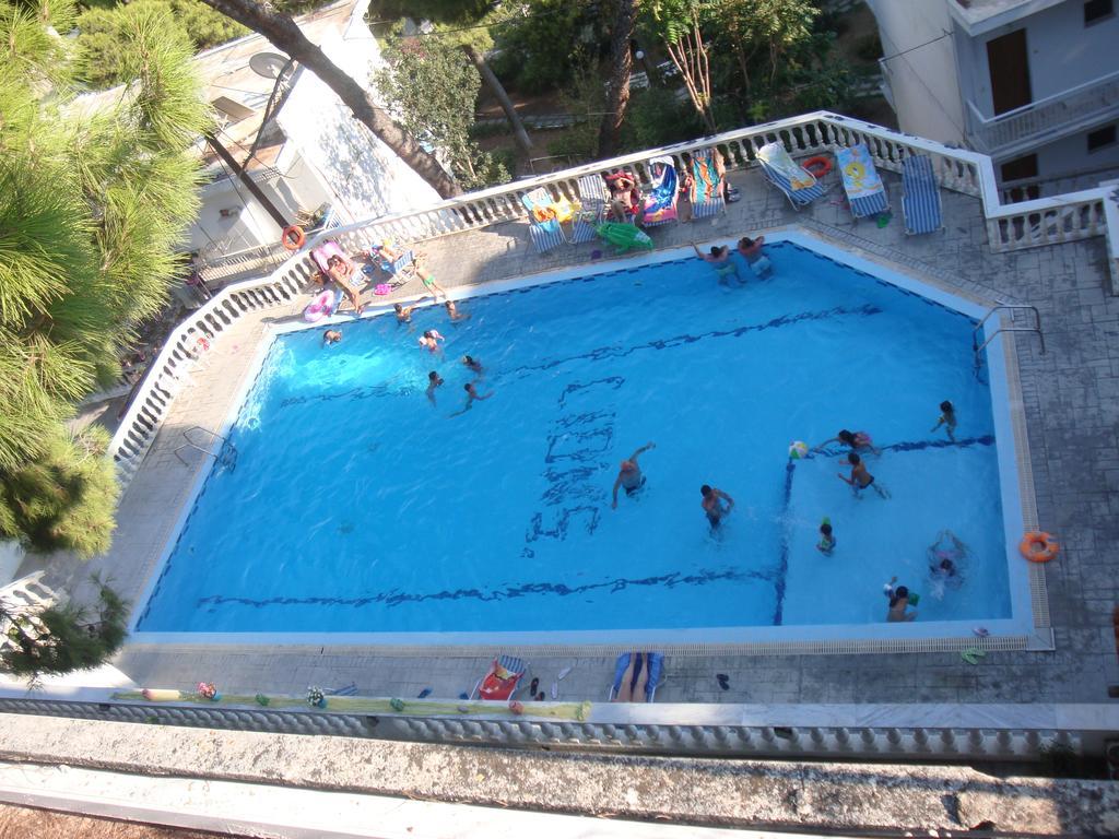 Lions Apartments Poros Town Exterior photo